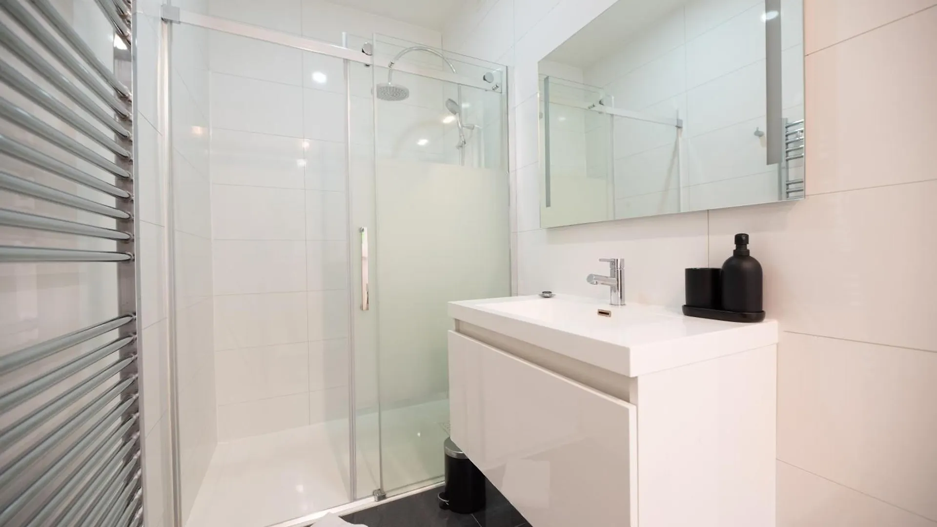 Cia - Parc Monceau 4P Apartment Paris